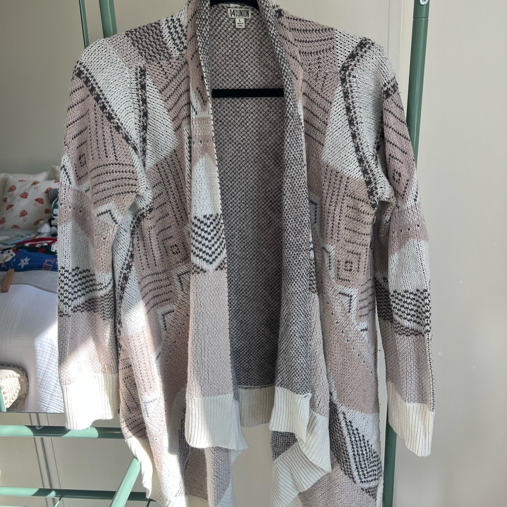 14th & Union Women's Cardigan - Cream and Brown Geometric